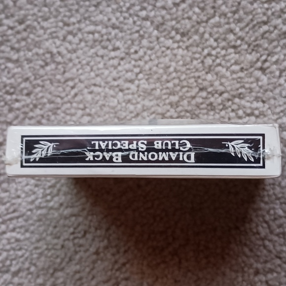 The Rio Casino Playing Cards with collectable $1chip - Picture 2 of 3